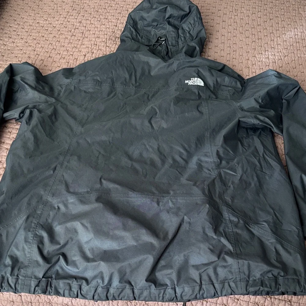 The North Face Hooded Raincoat - Picture 7 of 7